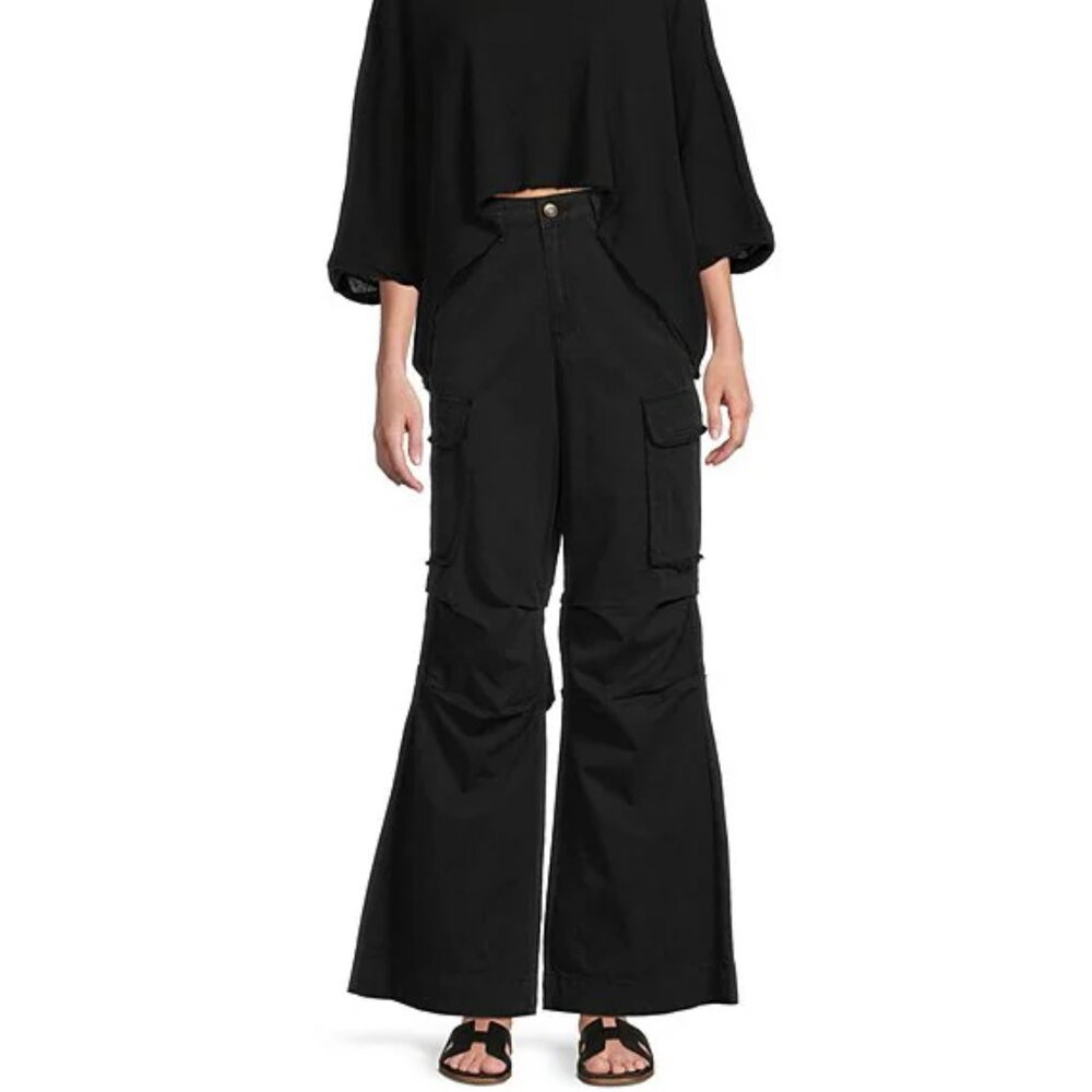 NWT Chelsea & Violet M Black Pleated Flare Leg Cargo Pants